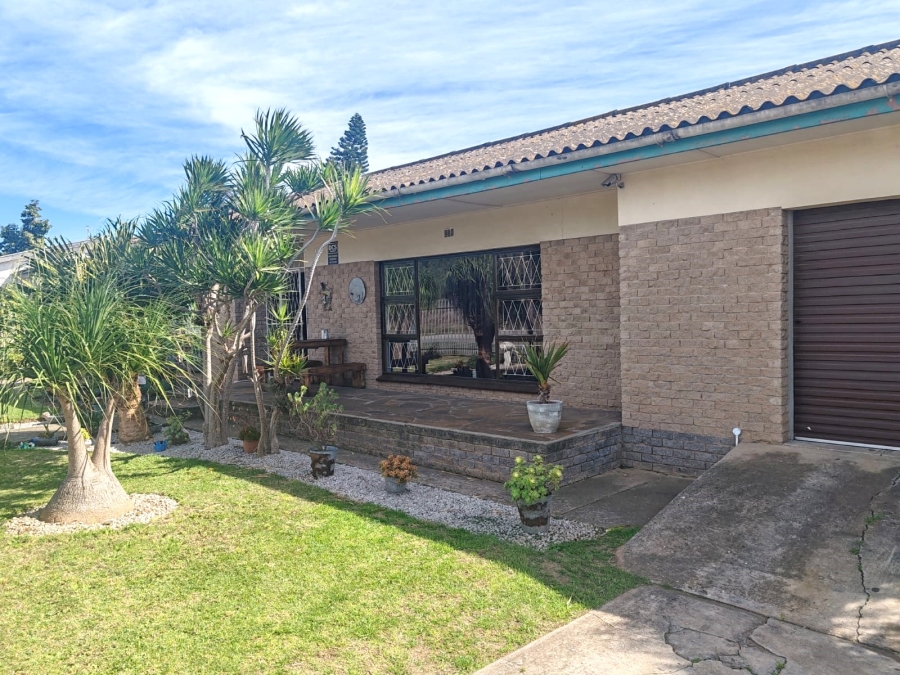 4 Bedroom Property for Sale in Heuwelkruin Eastern Cape
